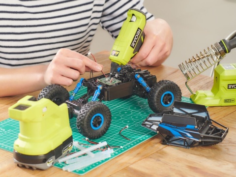 Mini pistolet do klejenia Bezprzewodowy akumulatorowy 18 V 7 mm Ryobi RGLM18-0