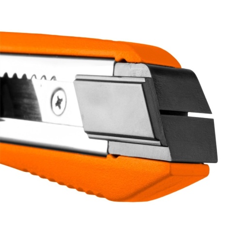 Nóż metalowy z ostrzem łamanym 18 mm gumowane wykończenie gumowany uchwyt ostrze segmentowe NEO TOOLS 63-060