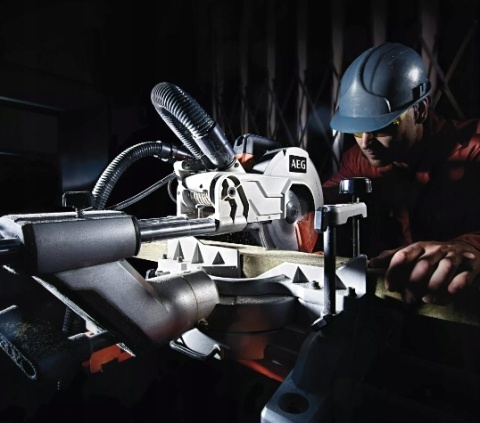 Piła ukośnica 254 mm – precyzyjna i wydajna piła do drewna i metalu, mocna, niezawodna, idealna do warsztatu AEG PS254L