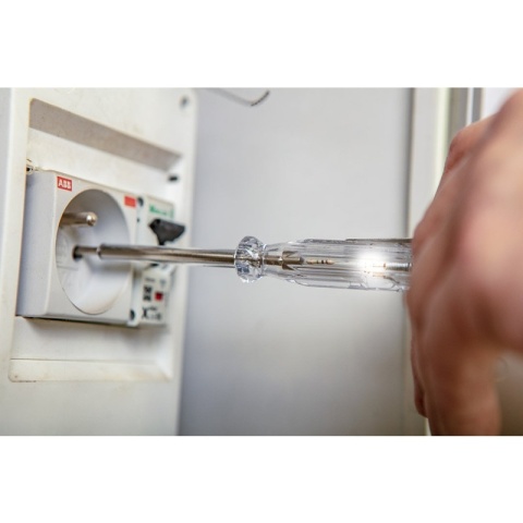 Zestaw szczypiec i wkrętaków 1000V narzędzia dla elektryka 13 sztuk w walizce NEO TOOLS 01-234