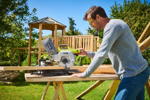 UKOŚNICA Z POSUWEM AKUMULATOROWA 18V ONE + TARCZA 216mm R18MS216-0 RYOBI