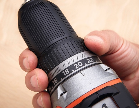 Wkrętarka akumulatorowa 18V 52Nm 2x2Ah bezszczotkowa Black Decker BL186K1B2