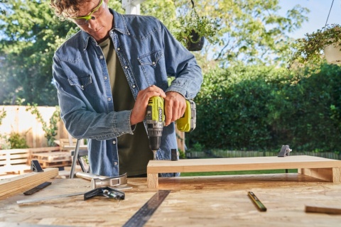 Zestaw narzędzi Combo wkrętarka wyrzynarka akumulator 4 Ah ładowarka 1,5 Ah RYOBI R18CK2PJ-1X40S