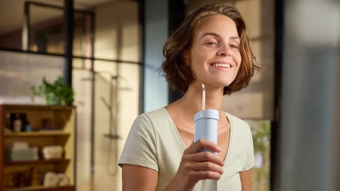 Irygator do zębów niebieski Sonicare Compact Flosser Philips 1000 HX3333/24