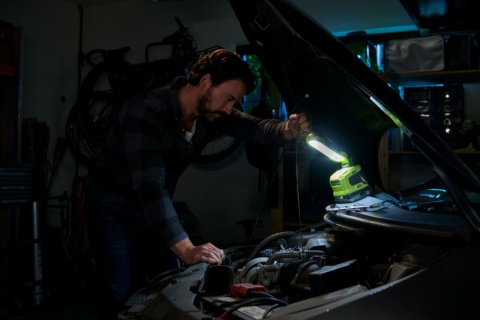 Lampa akumulatorowa Ryobi R18ALP-0 18V 900 lumenów przenośne oświetlenie LED do warsztatu i domu