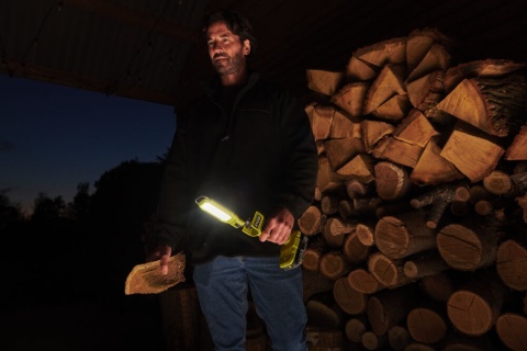 Lampa panelowa składana i gotowa do pracy lampe można obracać o 325° LED 18V Ryobi RSL18-0