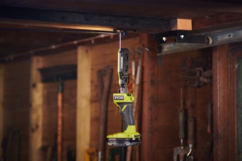 Lampa panelowa składana i gotowa do pracy lampe można obracać o 325° LED 18V Ryobi RSL18-0