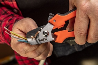 OBCINAK DO KABLI MIEDZIANYCH I ALUMINIOWYCH Z OSTRZAMI SIERPOWYMI 185 MM NEO TOOLS 01-510