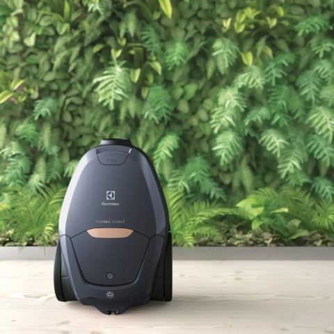 Odkurzacz z workiem skuteczne sprzątanie Niebieski ELECTROLUX PD82-8DB