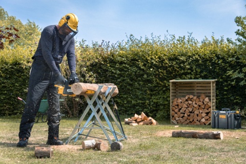 PIŁA ŁAŃCUCHOWA 18V XR 30CM BEZSZCZOTKOWA AKUMULATOROWA DEWALT DCMCS565N-XJ