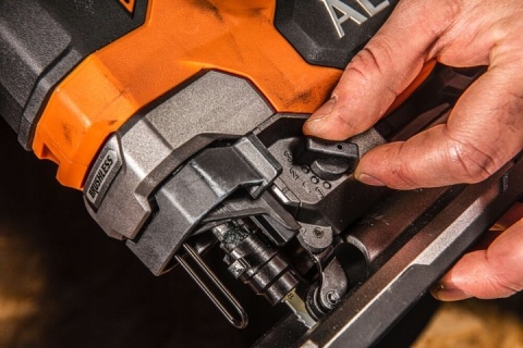 AEG BST18BLX2-0 - Akumulatorowa bezszczotkowa wyrzynarka 18V