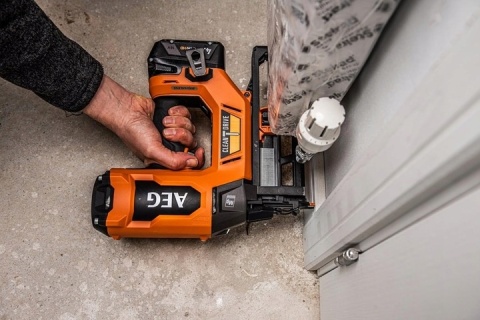 AEG GWOŹDZIARKA AKUMULATOROWA BEZSZCZOTKOWA 18V 16G B18BN16-0