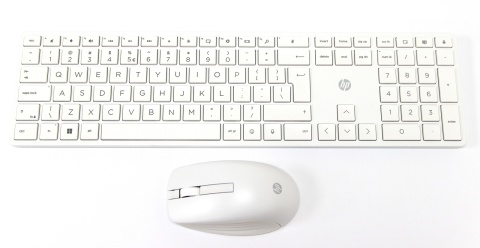 Bezprzewodowa klawiatura i mysz HP 650 biała pełnowymiarowa z blokiem numerycznym 4R016AA QWERTY (duży enter)