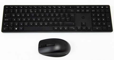Bezprzewodowa klawiatura i mysz HP 650 czarna pełnowymiarowa z blokiem numerycznym 4R013AA QWERTY (duży enter)