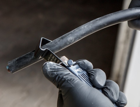 Ściągacz izolacji przewodów kabli 8-28mm solidna stal precyzyjne ostrze 01-546 NEO TOOLS