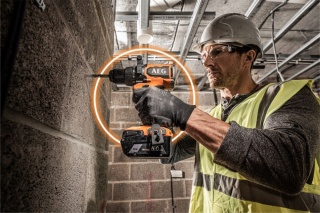 ZESTAW Wiertarko wkrętarka akumulatorowa z udarem 141Nm BSB18BL2-602K AEG