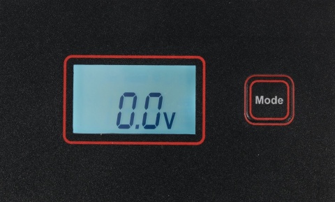 PROSTOWNIK ELEKTRONICZNY WYŚWIETLACZ LCD ZAKRES 6V/2A 12V/10 YATO YT-83002