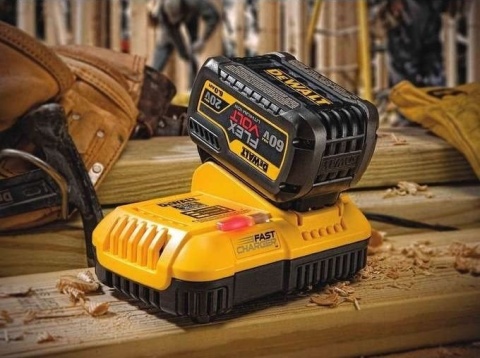 DeWALT DCB118 Ładowarka qXR FLEXVOLT 18V 54V Do Akumulatorów Szybka