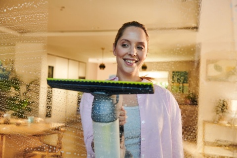 Myjka do okien 18V ONE+ Czyszczenie powierzchni bez smug okien luster i płytek RYOBI RWV18-0