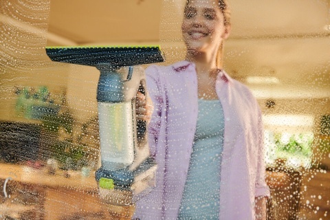 Myjka do okien 18V ONE+ Czyszczenie powierzchni bez smug okien luster i płytek RYOBI RWV18-0