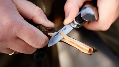 Niezbędnik turystyczny sztućce łyżka widelec nóż otwieracz 4 w 1 NEO TOOLS 63-182-3