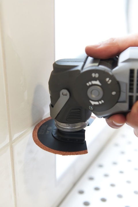 Urządzenie wielofunkcyjne z silnikiem 300 W Kąt oscylacji 3,2° RYOBI RMT300-SA