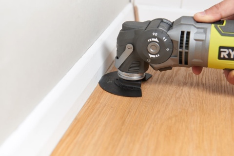 Urządzenie wielofunkcyjne z silnikiem 300 W Kąt oscylacji 3,2° RYOBI RMT300-SA