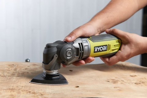 Urządzenie wielofunkcyjne z silnikiem 300 W Kąt oscylacji 3,2° RYOBI RMT300-SA