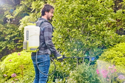 Opryskiwacz akumulatorowy plecakowy Ryobi 15 l ONE+ 18V RYOBI RY18BPSB-0