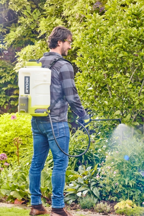 Opryskiwacz akumulatorowy plecakowy Ryobi 15 l ONE+ 18V RYOBI RY18BPSB-0