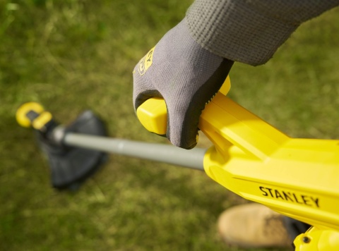 KOSA PODKASZARKA ŻYŁKOWA 25cm AKUMULATOROWA 18V V20 FATMAX DO TRAWY SFMCST925B-XJ STANLEY