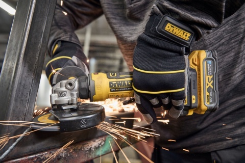 Mała Akumulatorowa szlifierka kątowa 18V 125mm Walizka DeWALT DCG404NT