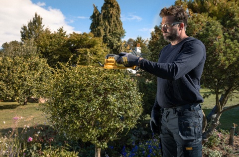 NOŻYCE do żywopłotu 18V XR 20cm do krzewów DCMHT520N DeWalt