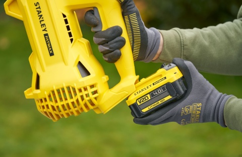 Dmuchawa ogrodowa do liści akumulatorowa 18V body Stanley Fatmax SFMCBL714B-XJ