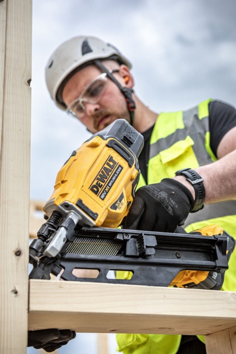 Gwoździarka Akumulatorowa Szkieletowa 18 V XR 50-90 mm Dewalt DCN930N-XJ