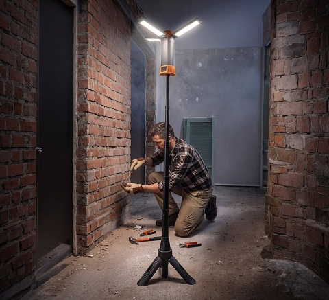 LAMPA AKUMULATOROWA ZE STATYWEM 3000 LUMENÓW NEO-TOOLS 99-137