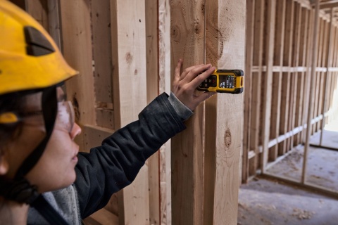 Dalmierz laserowy 60 m Bluetooth ładowanie USB-C DWHT78200-XJ DeWalt