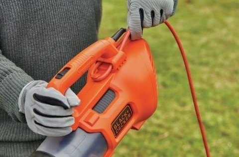 Dmuchawa ogrodowa do liści 220-240 V BLACK+DECKER BEBL185-QS
