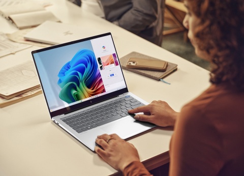 HP OmniBook X 14 2.2K IPS Snapdragon X Plus X1P-42-100 8-rdzeni 16GB LPDDR5x 512GB SSD NVMe Windows 11